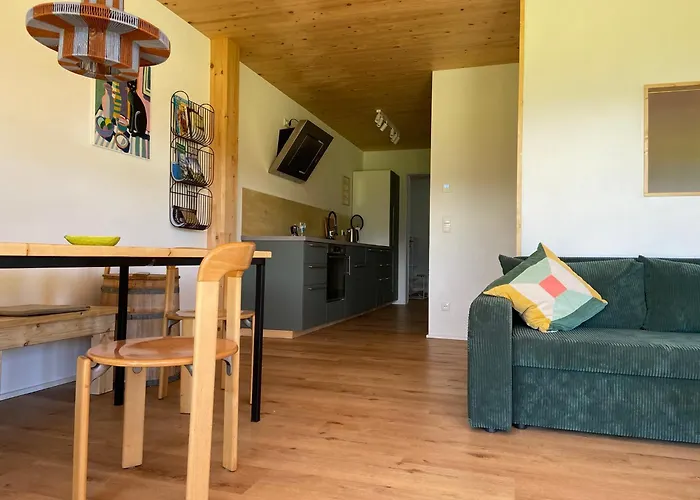 Apartment Haus 7&50 *